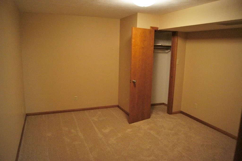 3249 N Ashford Ct, Warsaw, IN 46582 photo 16