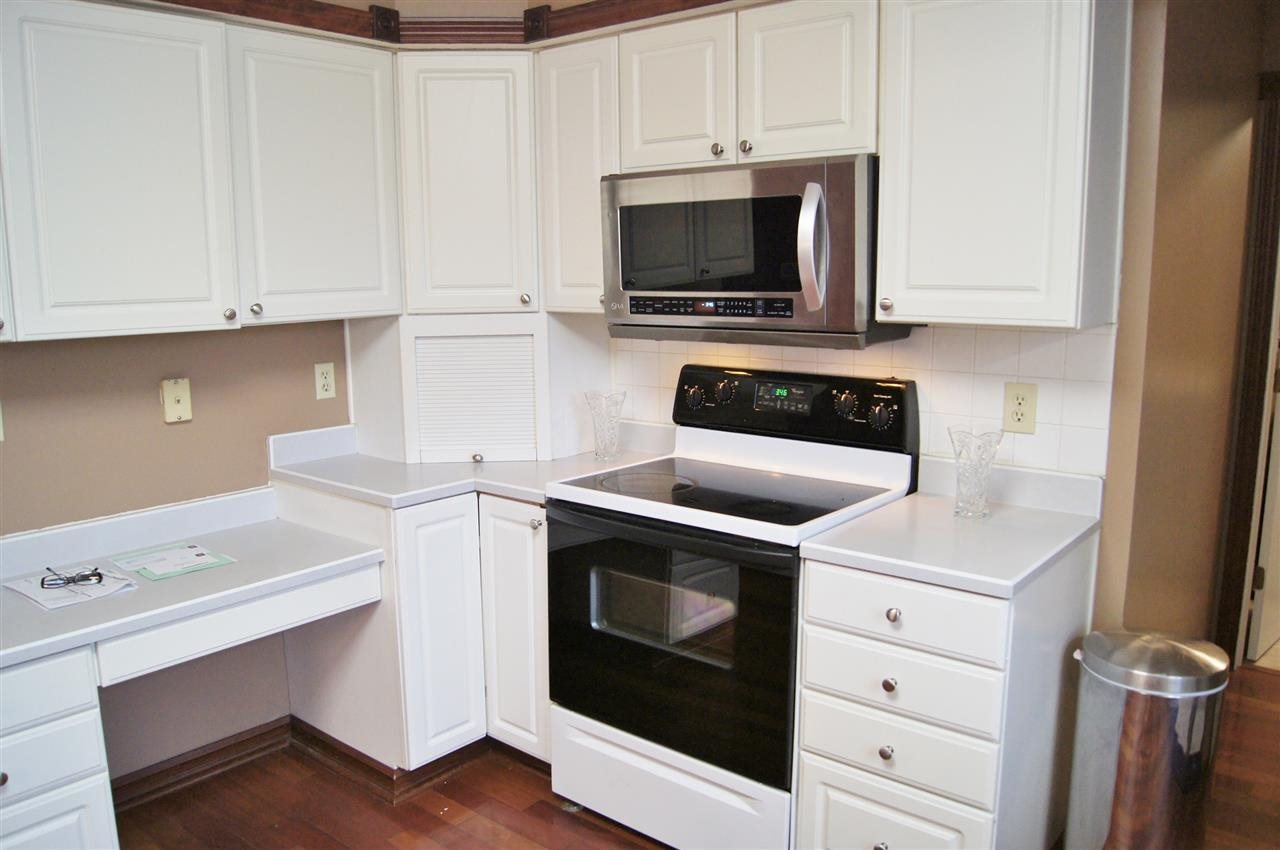 3249 N Ashford Ct, Warsaw, IN 46582 photo 8