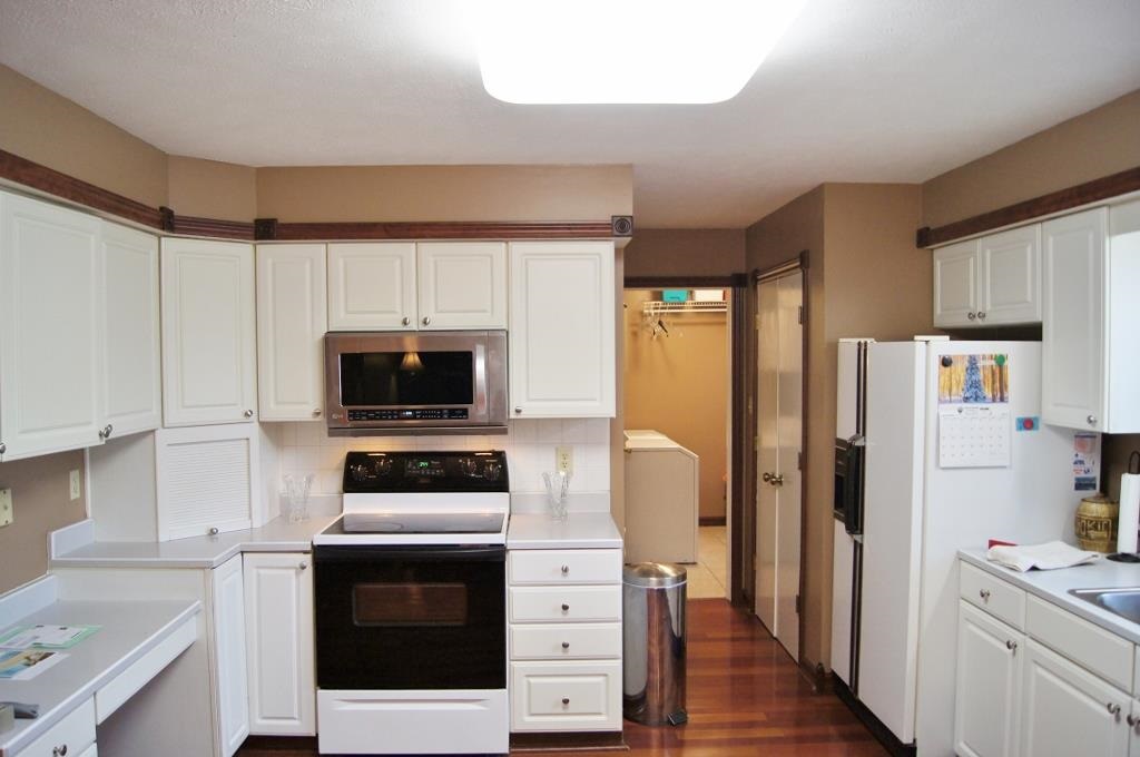 3249 N Ashford Ct, Warsaw, IN 46582 photo 7