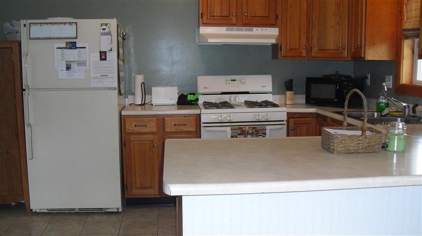 9216 E Lilac Ln, Cromwell, IN 46732 photo 2
