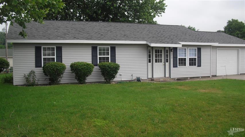 9216 E Lilac Ln, Cromwell, IN 46732 photo 1