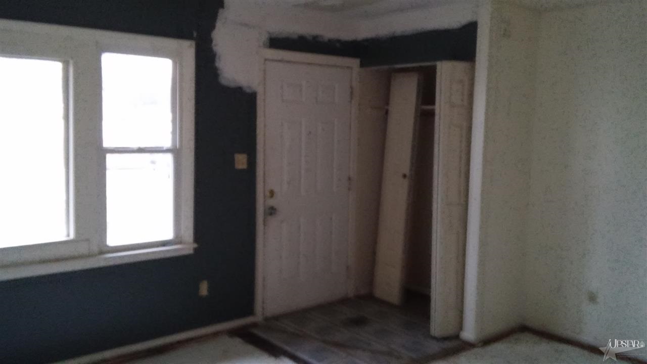 4530 Winter St, Fort Wayne, IN 46806 photo 3