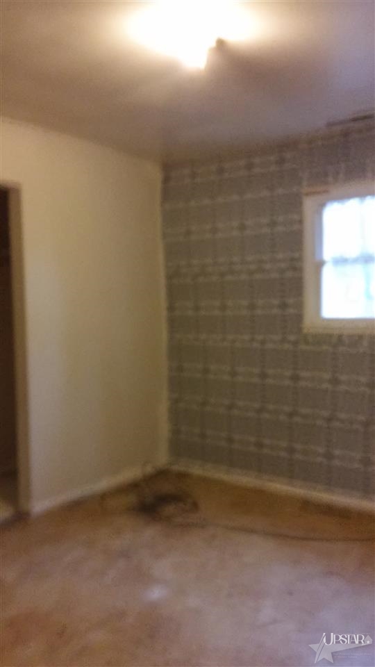 4530 Winter St, Fort Wayne, IN 46806 photo 6