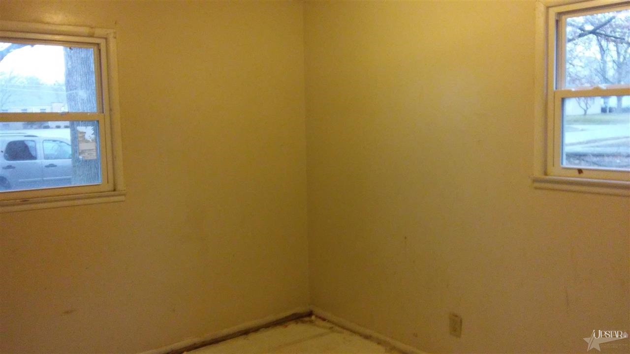 4530 Winter St, Fort Wayne, IN 46806 photo 13