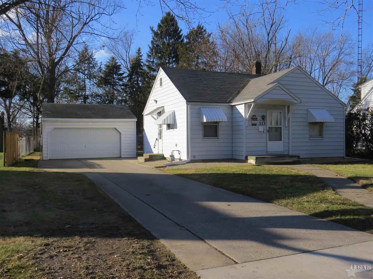 313 Park Ave, Goshen, IN 46526 photo 1