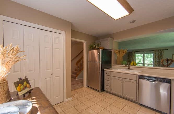 2384 E Winding Brook Cir, Bloomington, IN 47401 photo 5