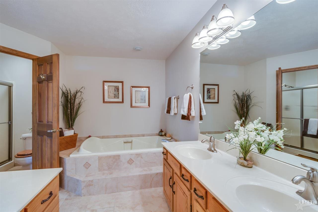 15526 Cold Spring Ct, Granger, IN 46530 photo 17