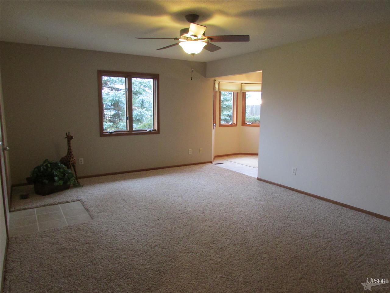 115 Rochester Ct, Decatur, IN 46733 photo 7