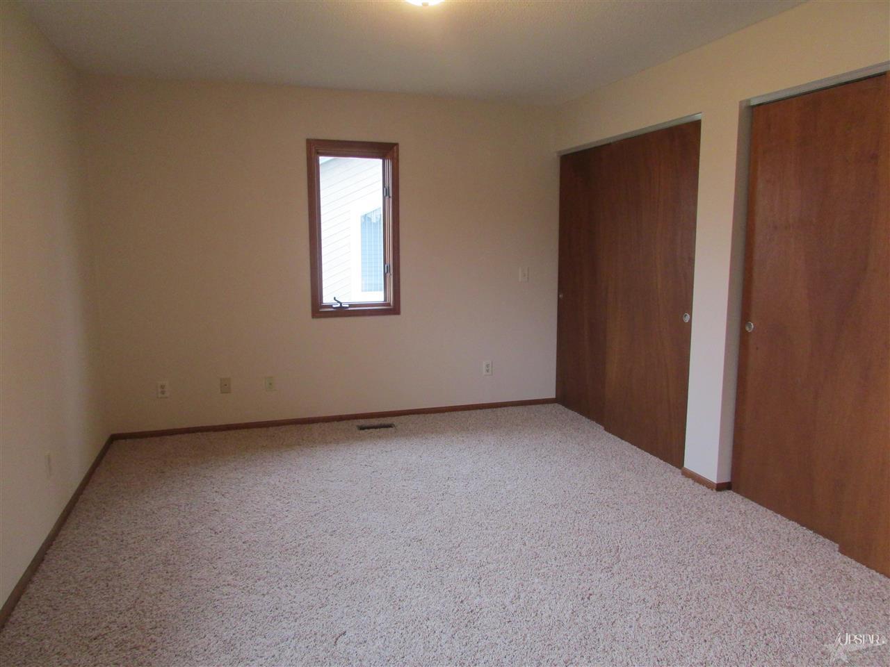 115 Rochester Ct, Decatur, IN 46733 photo 9