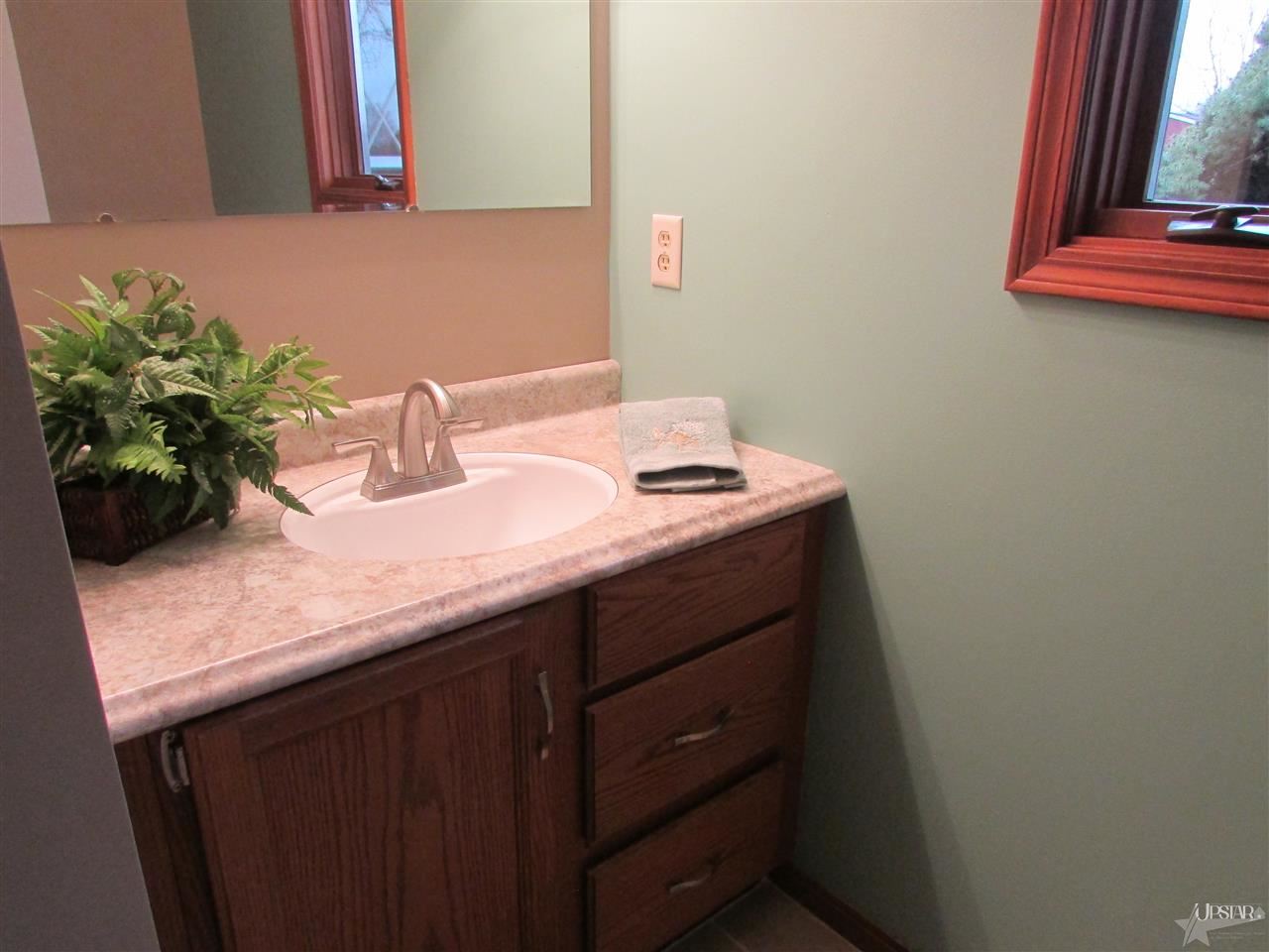 115 Rochester Ct, Decatur, IN 46733 photo 12