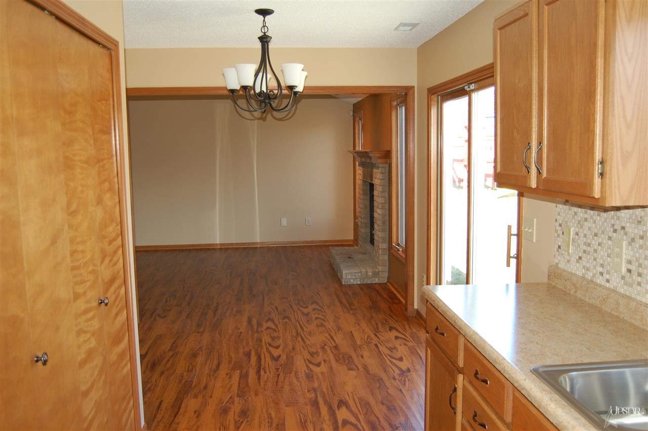 7013 Treverton Dr, Fort Wayne, IN 46816 photo 12