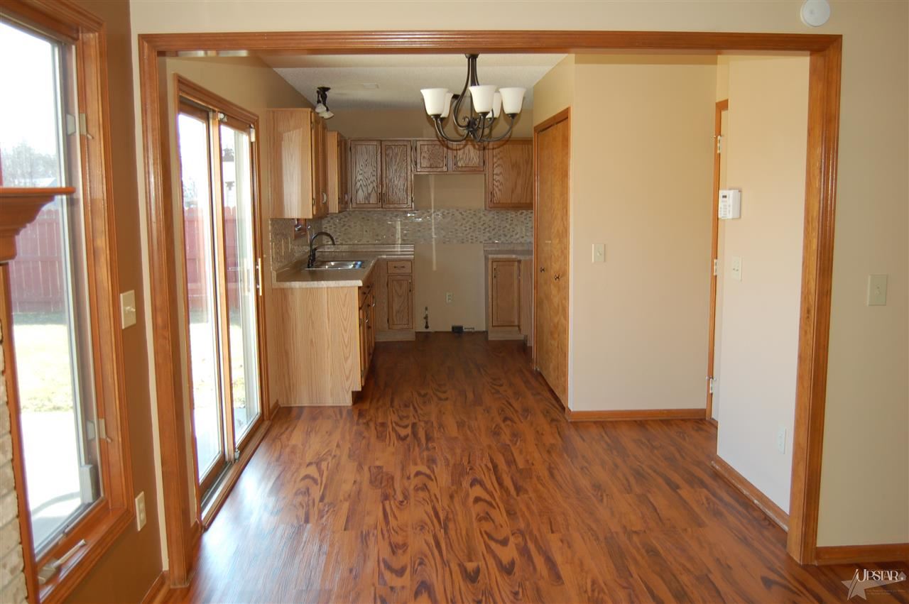 7013 Treverton Dr, Fort Wayne, IN 46816 photo 9