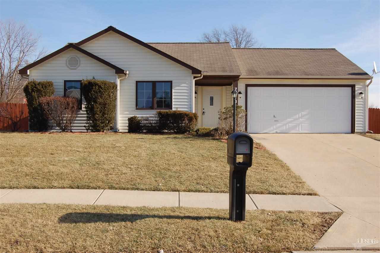 7013 Treverton Dr, Fort Wayne, IN 46816 photo 1