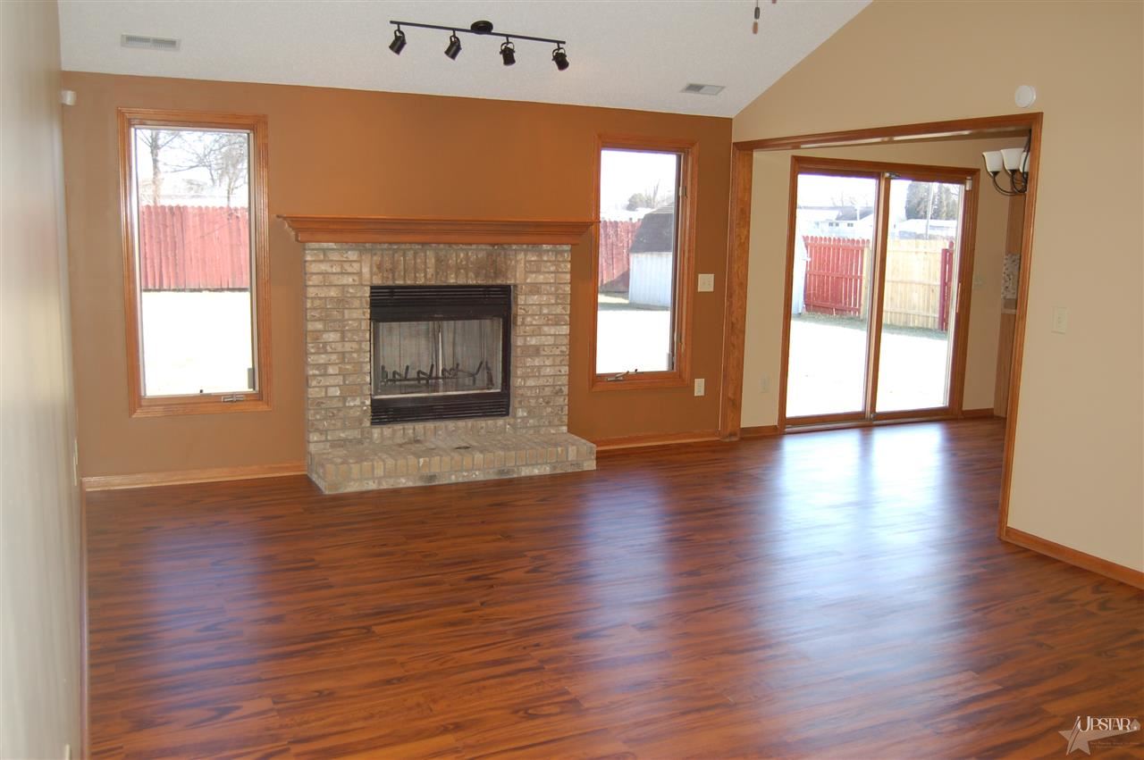 7013 Treverton Dr, Fort Wayne, IN 46816 photo 6
