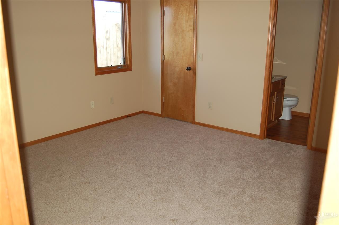 7013 Treverton Dr, Fort Wayne, IN 46816 photo 16