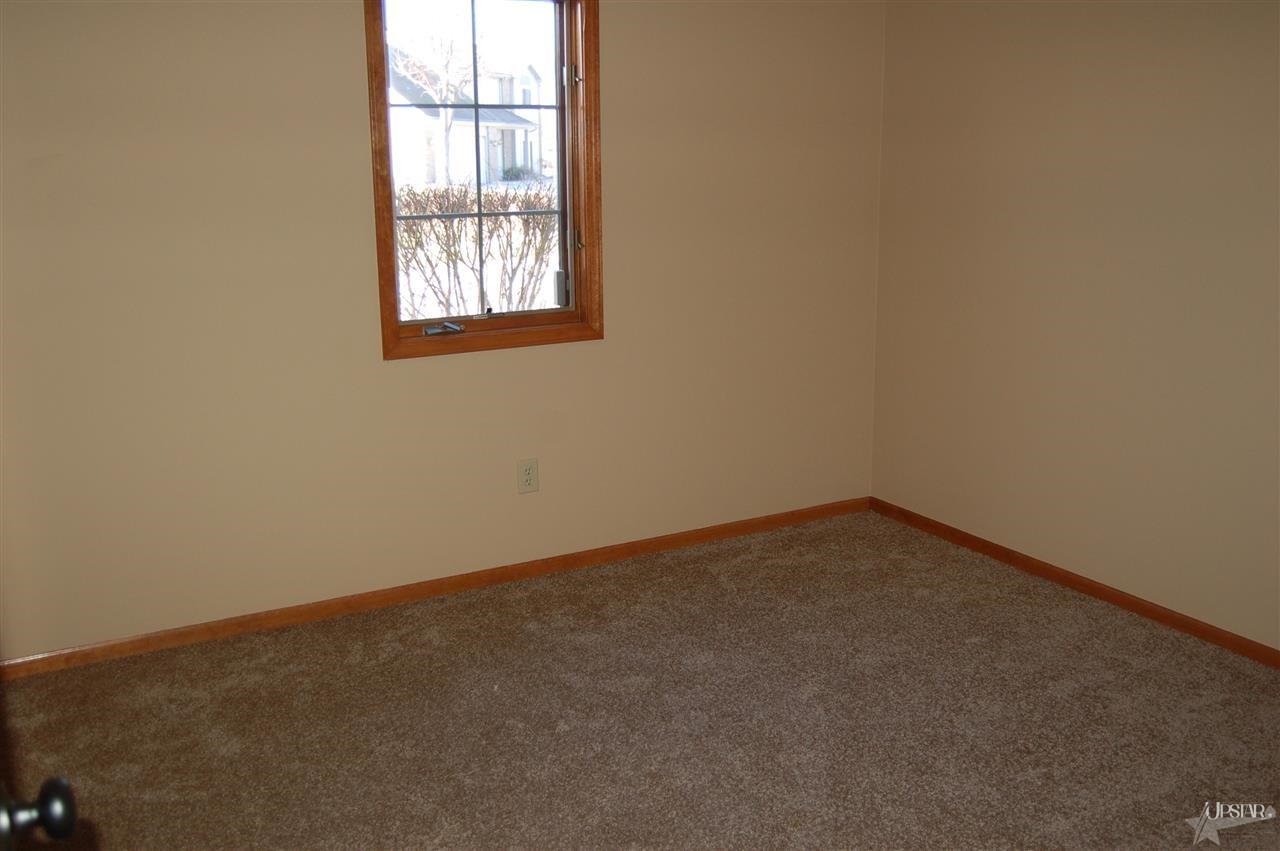 7013 Treverton Dr, Fort Wayne, IN 46816 photo 15