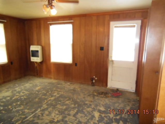 206 W Berry St, Middlebury, IN 46540 photo 5