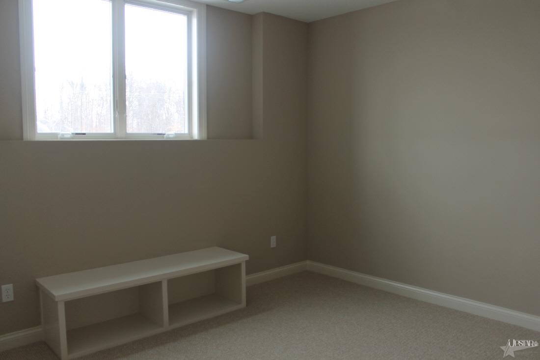 6914 Endicott, Fort Wayne, IN 46845 photo 9
