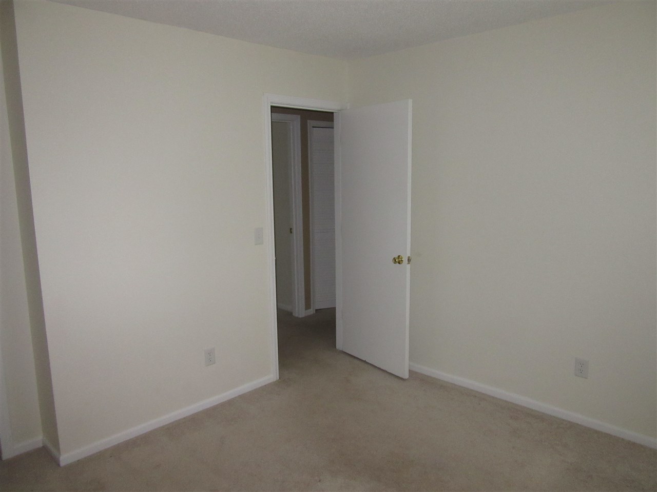 916 Rockcliff Ct, Fort Wayne, IN 46819 photo 12