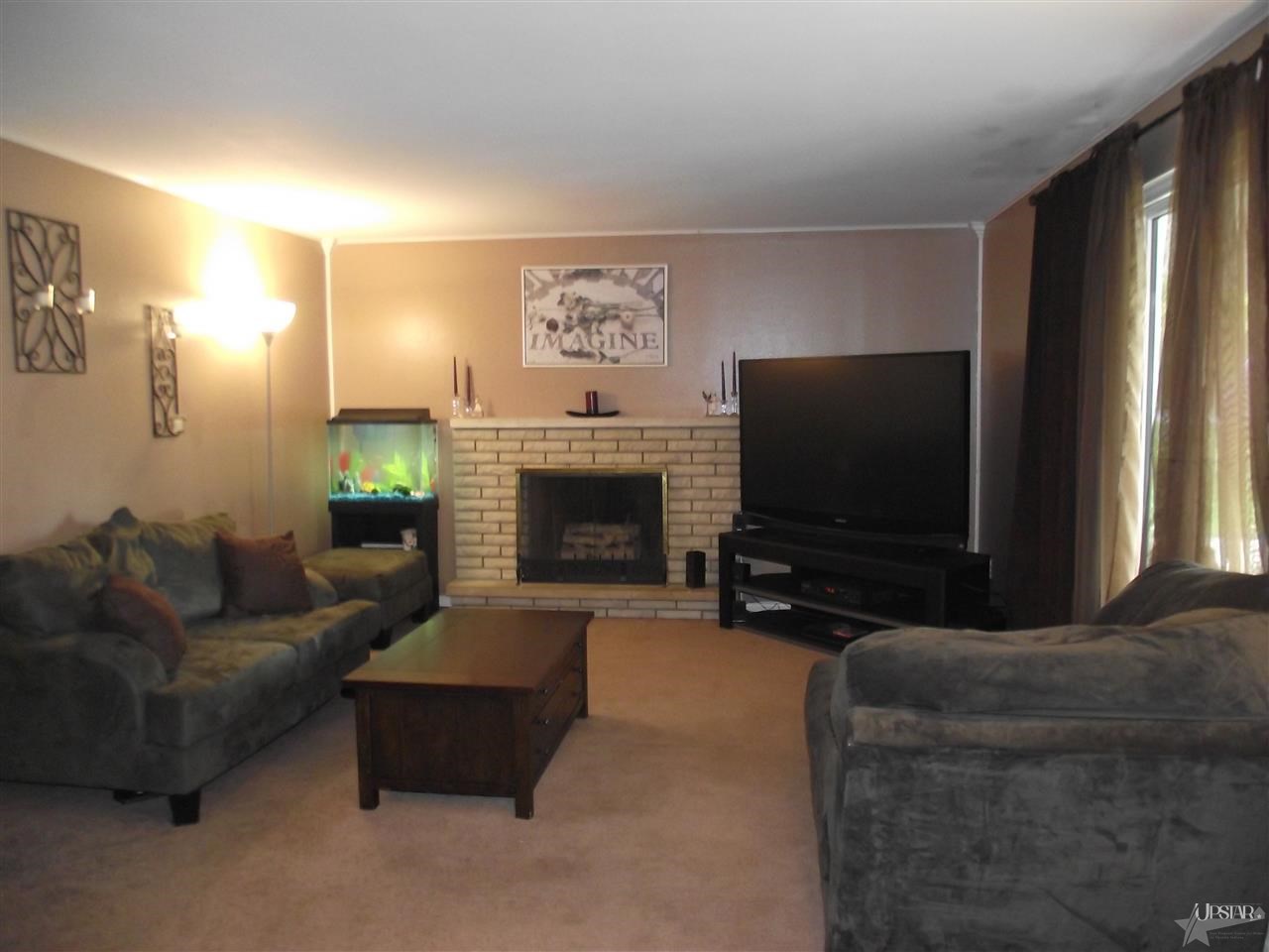 6722 Canby Dr, Fort Wayne, IN 46835 photo 2