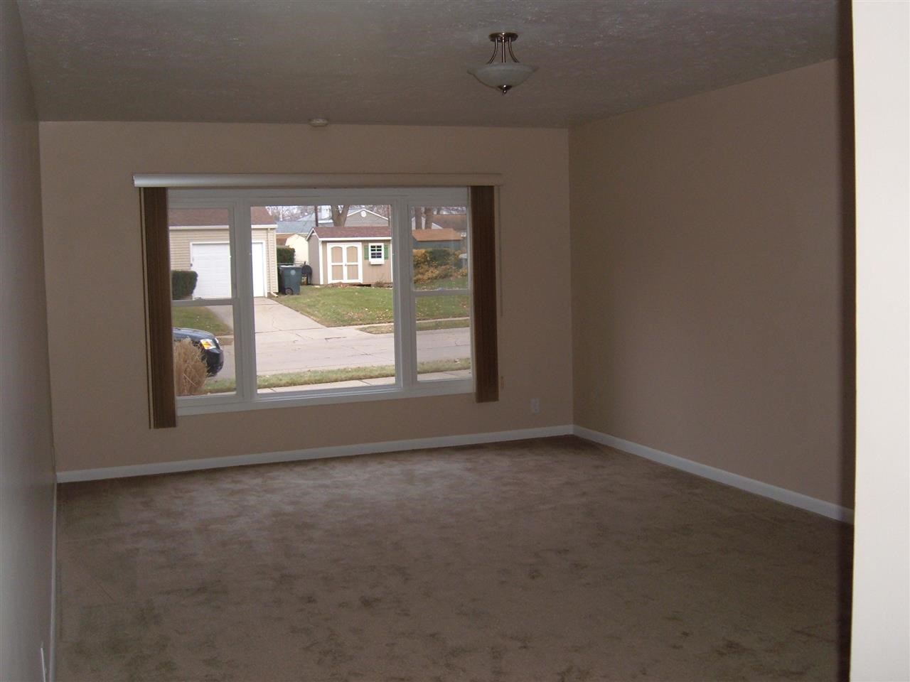 4801 Craig Dr, South Bend, IN 46614 photo 2