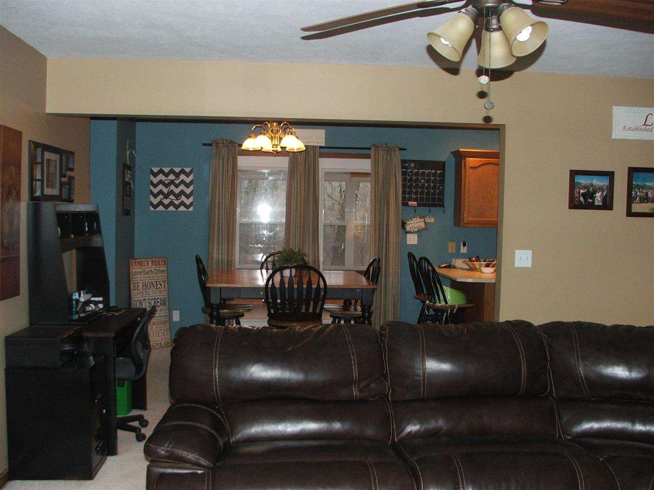 9464 S Hilsmeyer Dr, Huntingburg, IN 47542 photo 9
