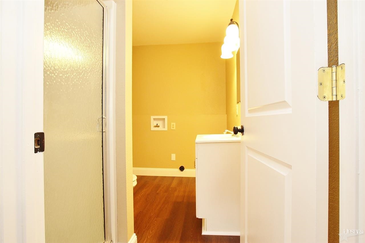 609 Clyde St, Kendallville, IN 46755 photo 12