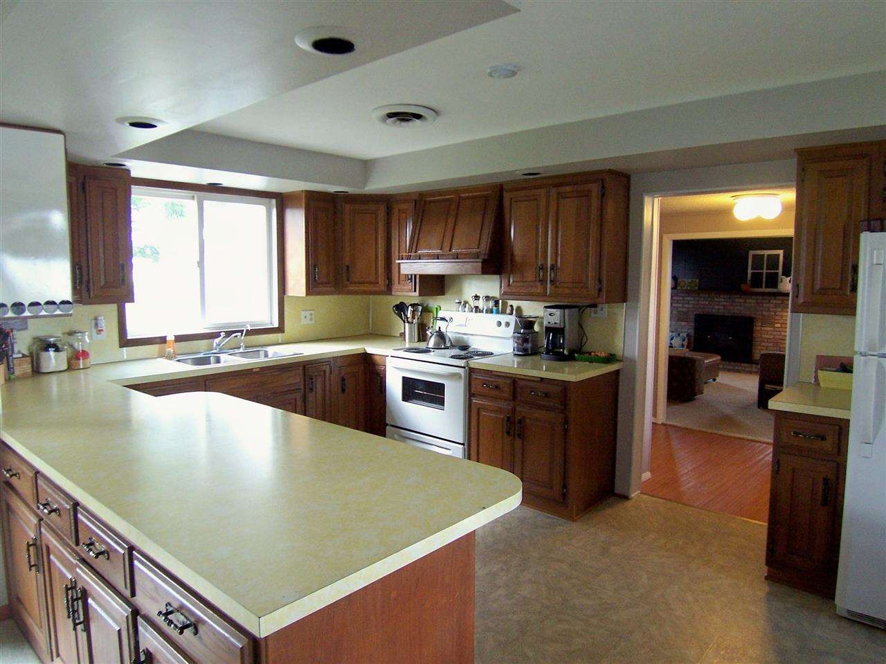 7125 E Anderson Rd, Churubusco, IN 46723 photo 4