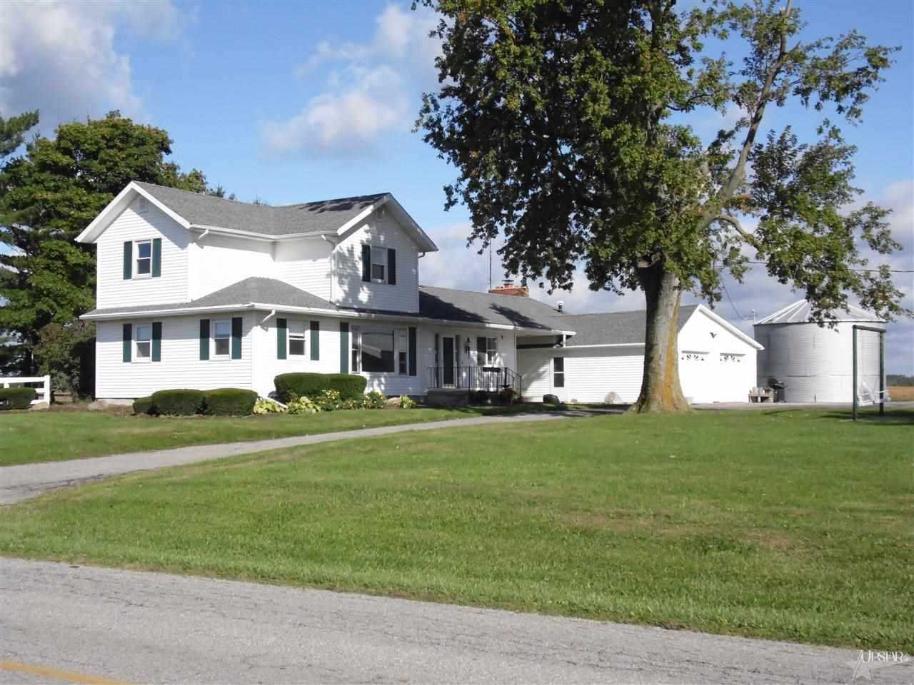 7125 E Anderson Rd, Churubusco, IN 46723 photo 1