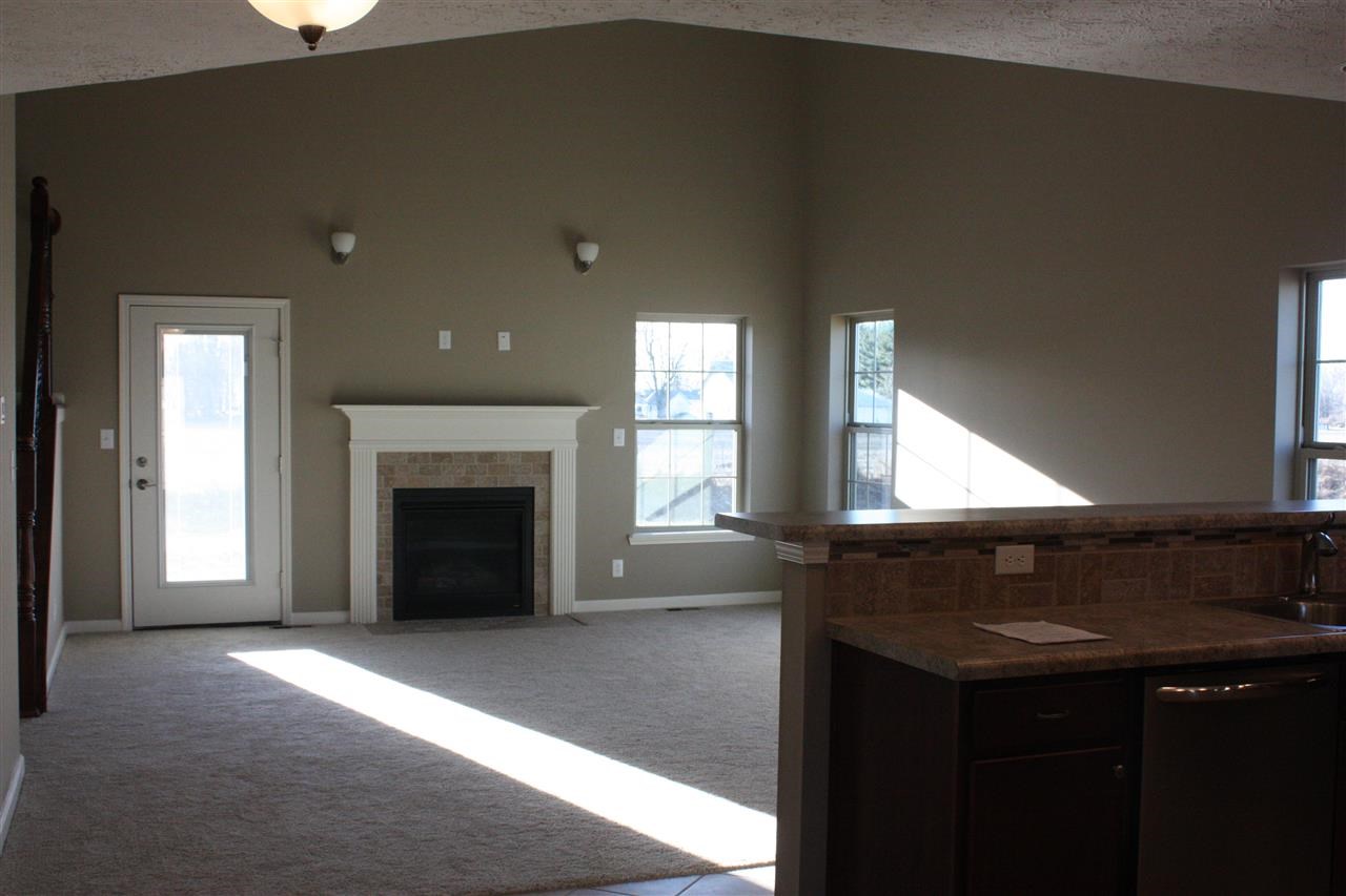 527 Mesa Dr, Russiaville, IN 46979 photo 2