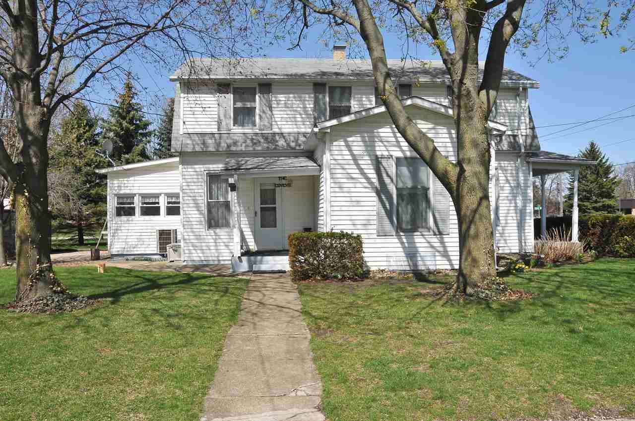 209 W Mishawaka Rd, Elkhart, IN 46517 photo 3