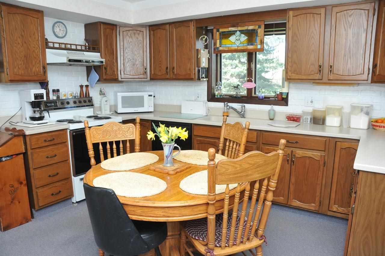209 W Mishawaka Rd, Elkhart, IN 46517 photo 4