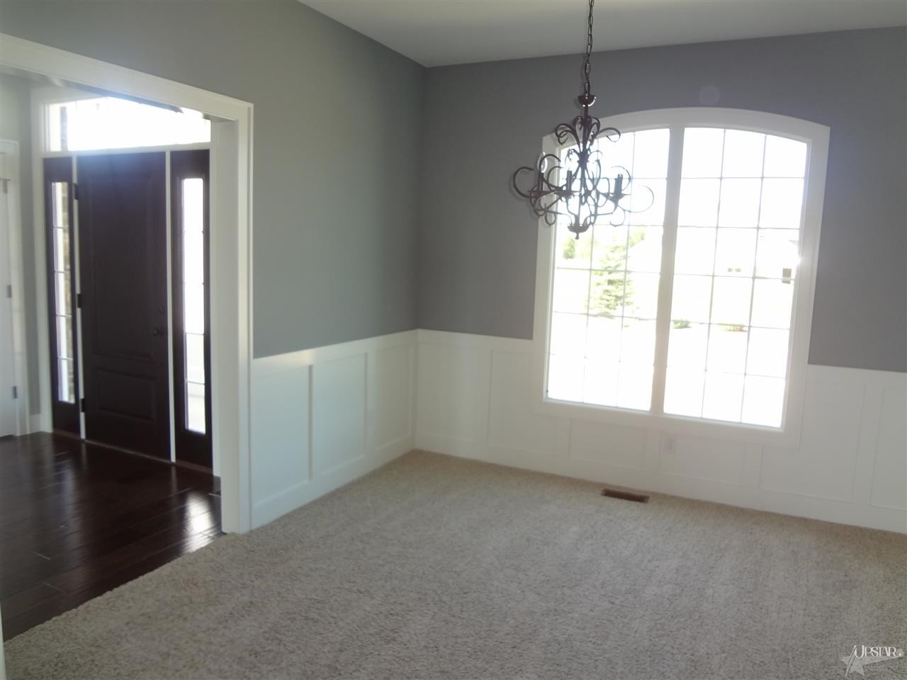 513 Twin Eagles Blvd W, Huntertown, IN 46748 photo 4