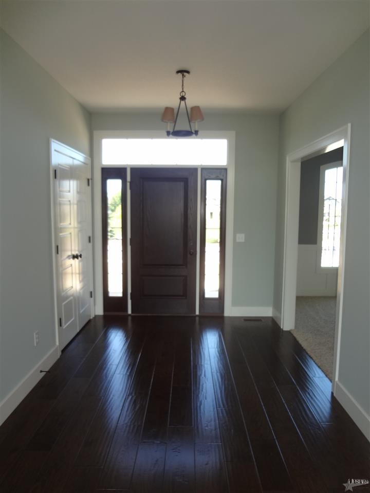 513 Twin Eagles Blvd W, Huntertown, IN 46748 photo 3