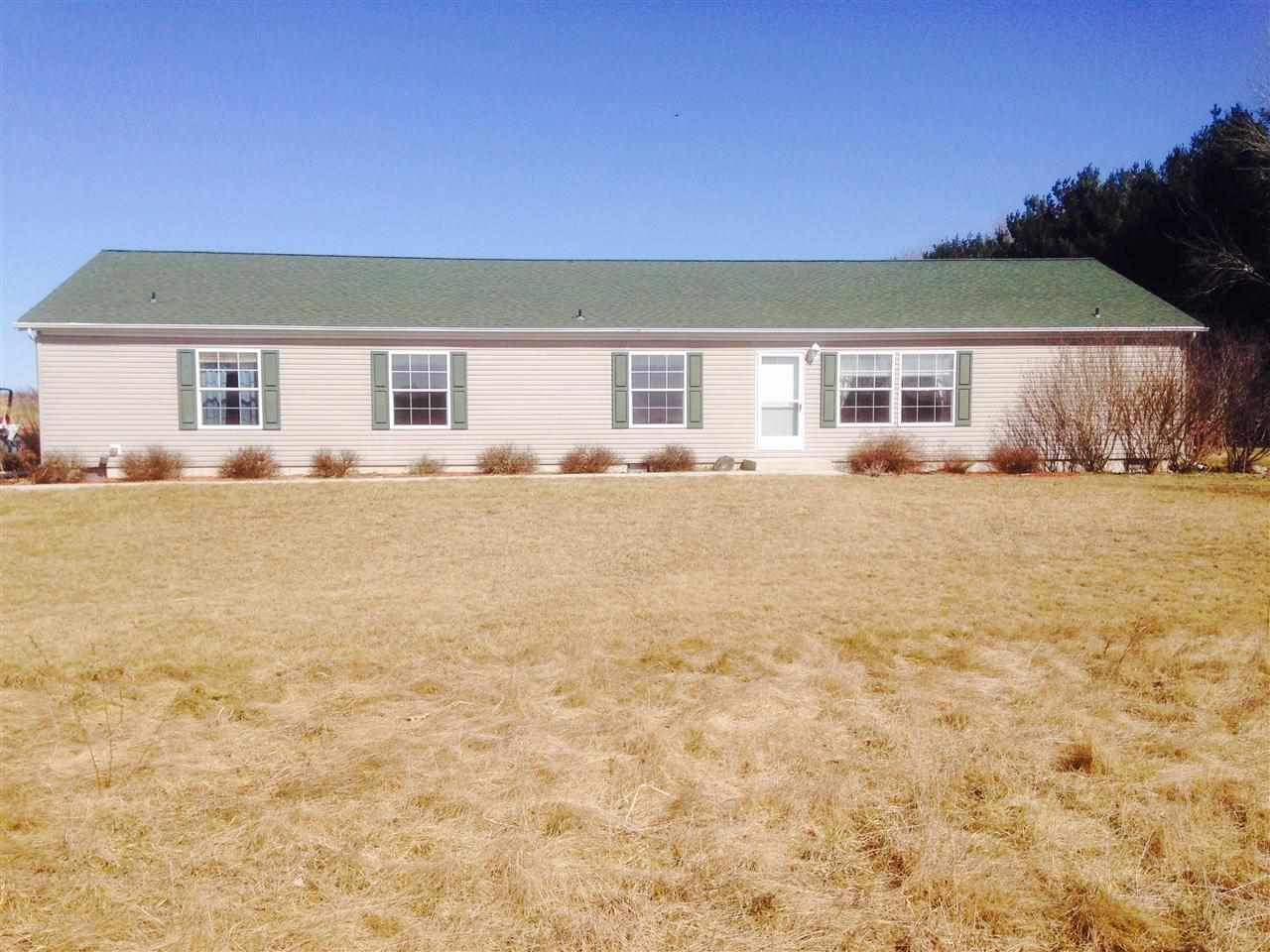 390 19th Rd, Bourbon, IN 46504 photo 2