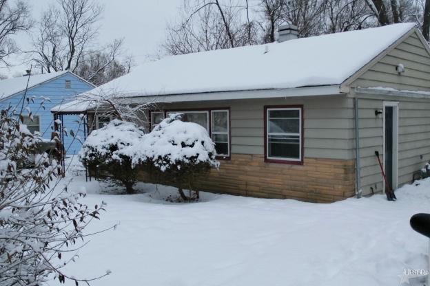 405 Pursley Dr, Fort Wayne, IN 46807 photo 1