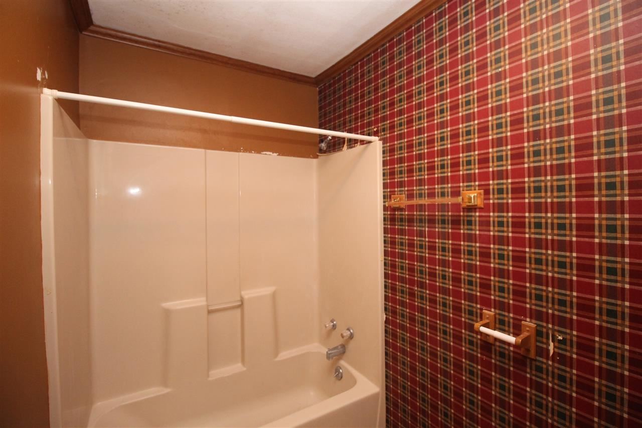 510 N Buckeye St, Fairmount, IN 46928 photo 8
