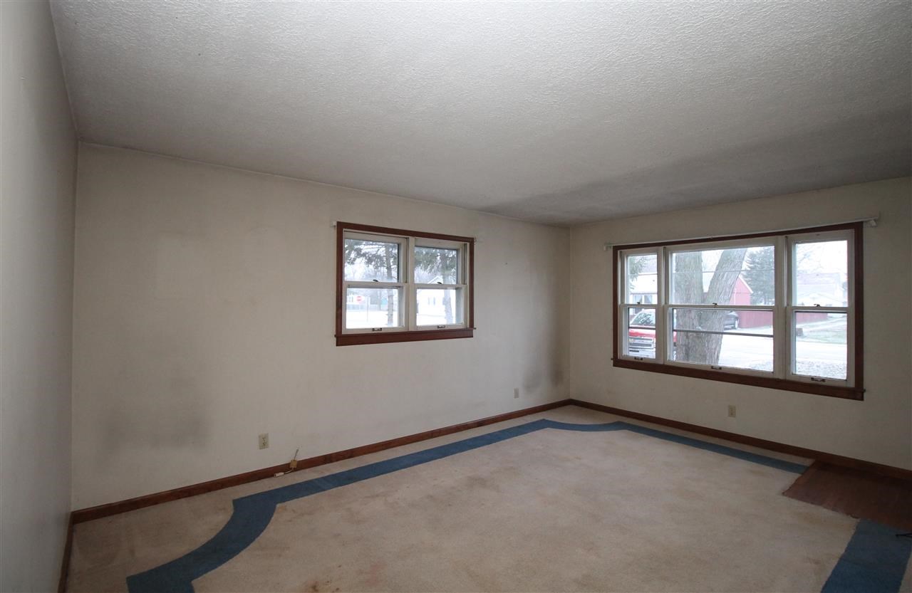 510 N Buckeye St, Fairmount, IN 46928 photo 3