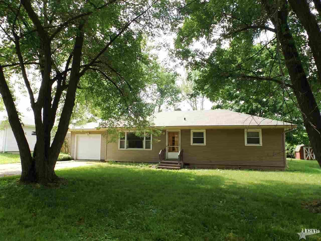 1825 Graham Dr, Fort Wayne, IN 46818 photo 1