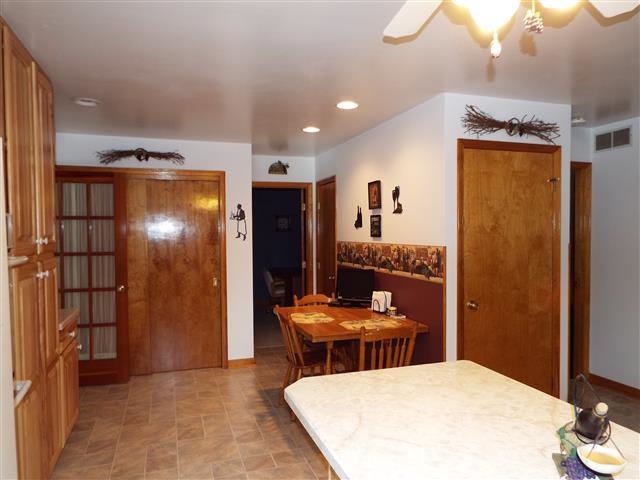 9210 Middle Mount Vernon Rd, Evansville, IN 47712 photo 7