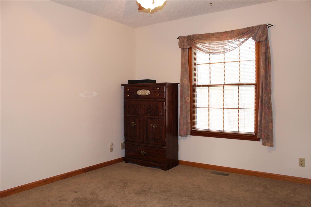 3220 Schenk Rd, Evansville, IN 47720 photo 13