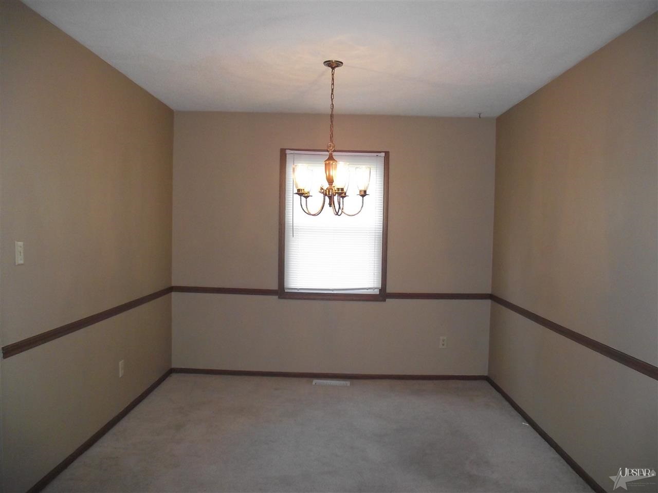 6203 Goodfellow Dr, Fort Wayne, IN 46835 photo 4