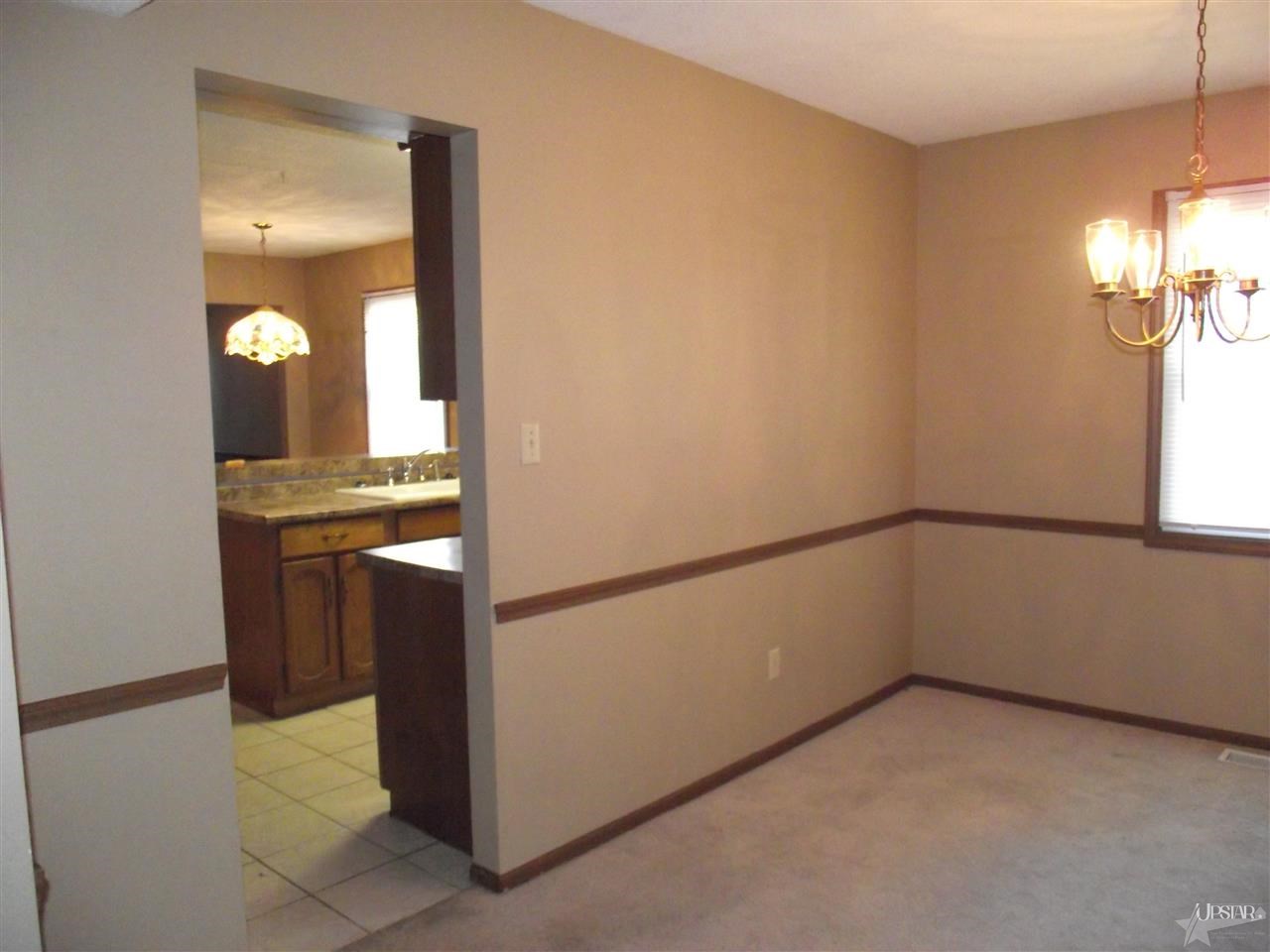 6203 Goodfellow Dr, Fort Wayne, IN 46835 photo 5