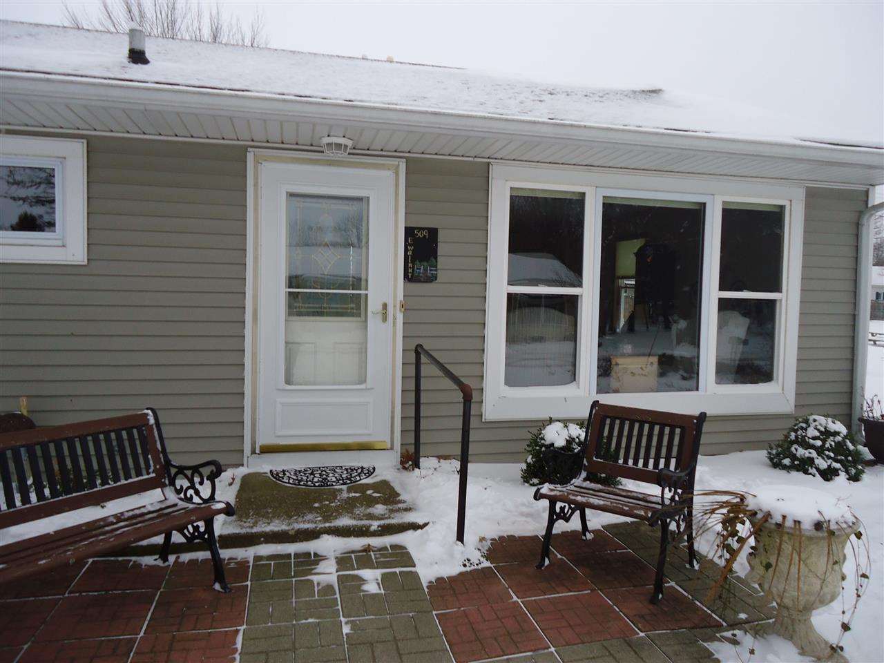 509 E Walnut St, Akron, IN 46910 photo 4