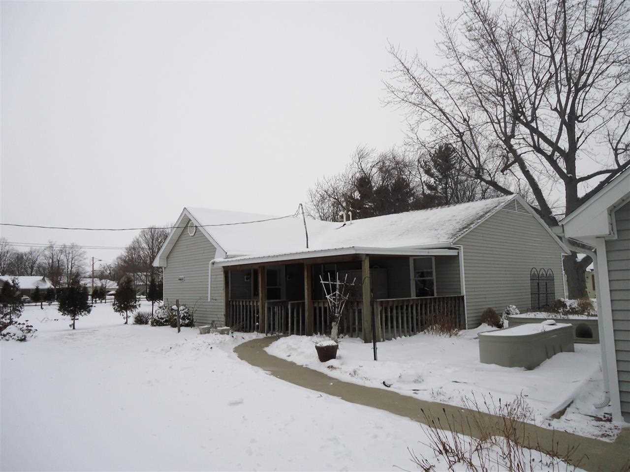 509 E Walnut St, Akron, IN 46910 photo 15