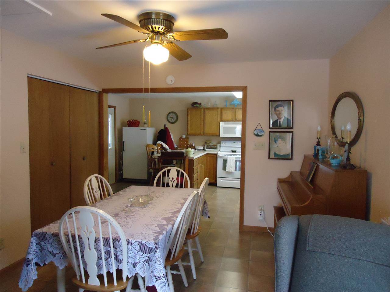 509 E Walnut St, Akron, IN 46910 photo 13