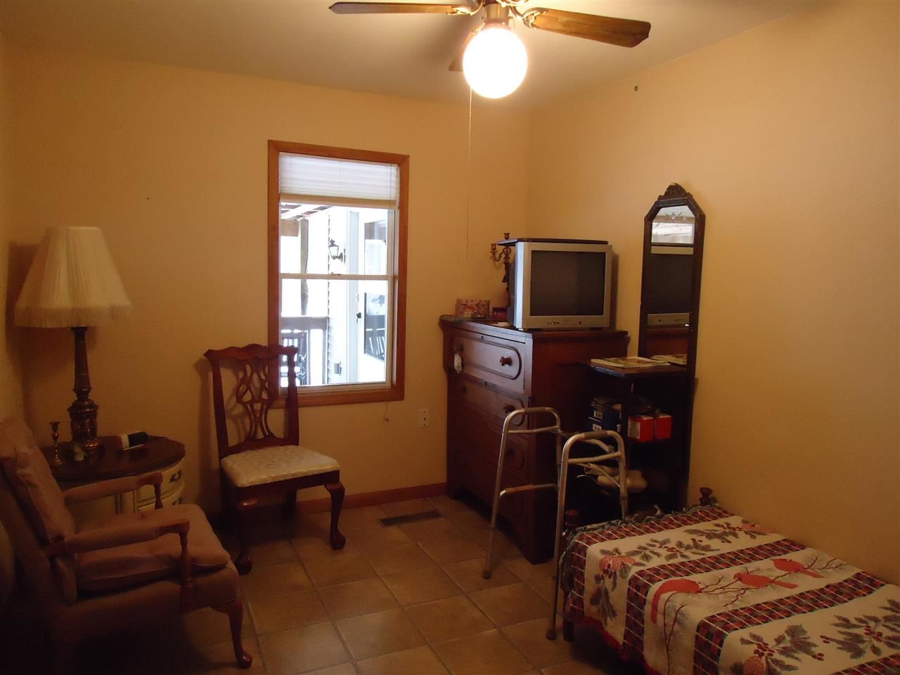 509 E Walnut St, Akron, IN 46910 photo 9
