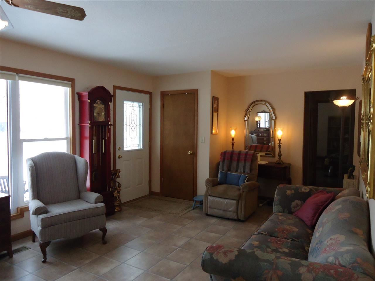 509 E Walnut St, Akron, IN 46910 photo 7