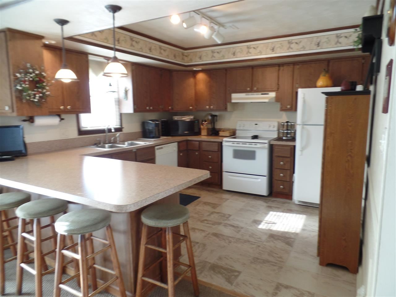 10122 Helena Dr, Granger, IN 46530 photo 5