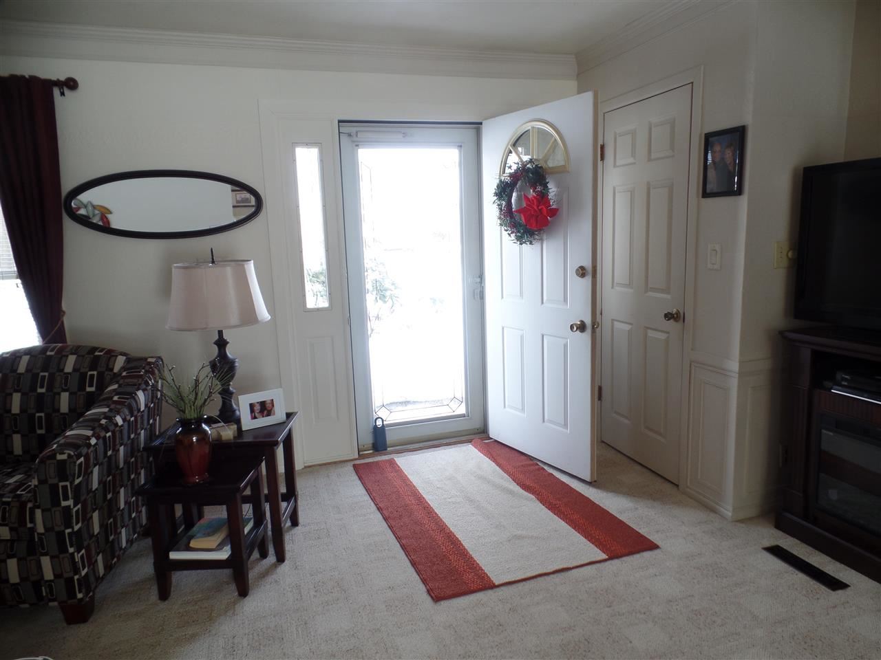 10122 Helena Dr, Granger, IN 46530 photo 2